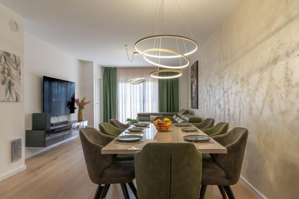 Capsula Luxury Apartment Умаг Екстер'єр фото