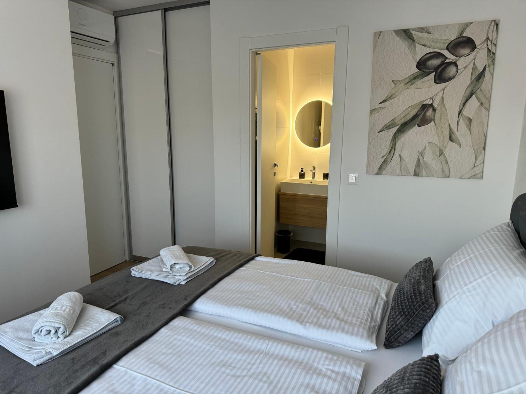 Capsula Luxury Apartment Умаг Екстер'єр фото